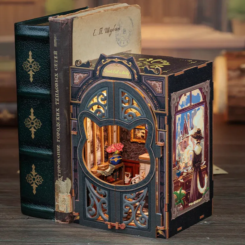 Cat's Study - Book Nook Kit - CuteBee