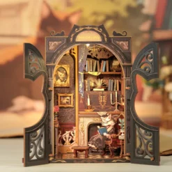 Cat's Study - Book Nook Kit - CuteBee