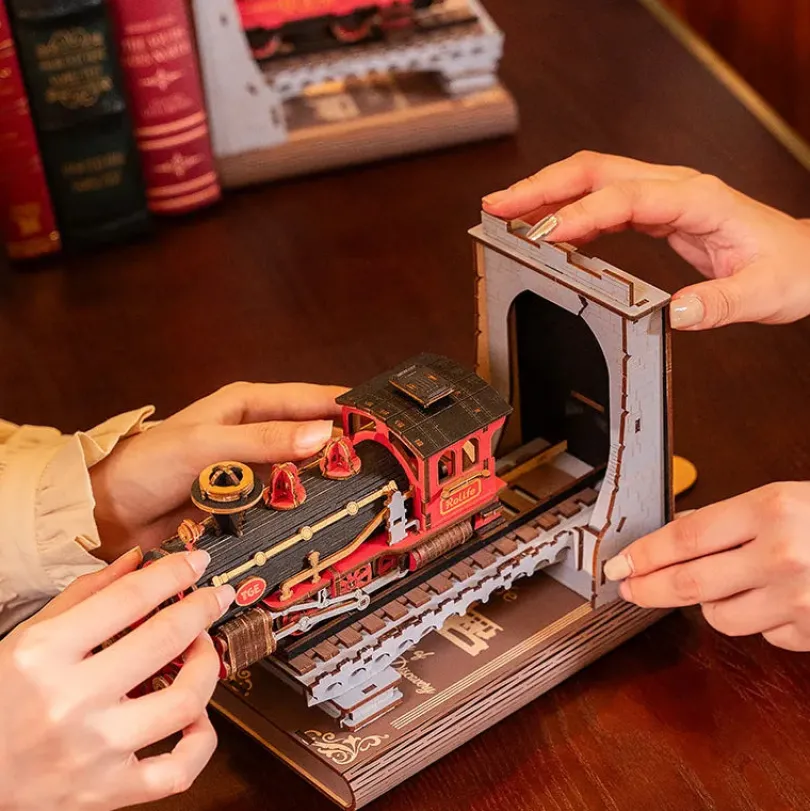 Century Train - Book End - Rolife