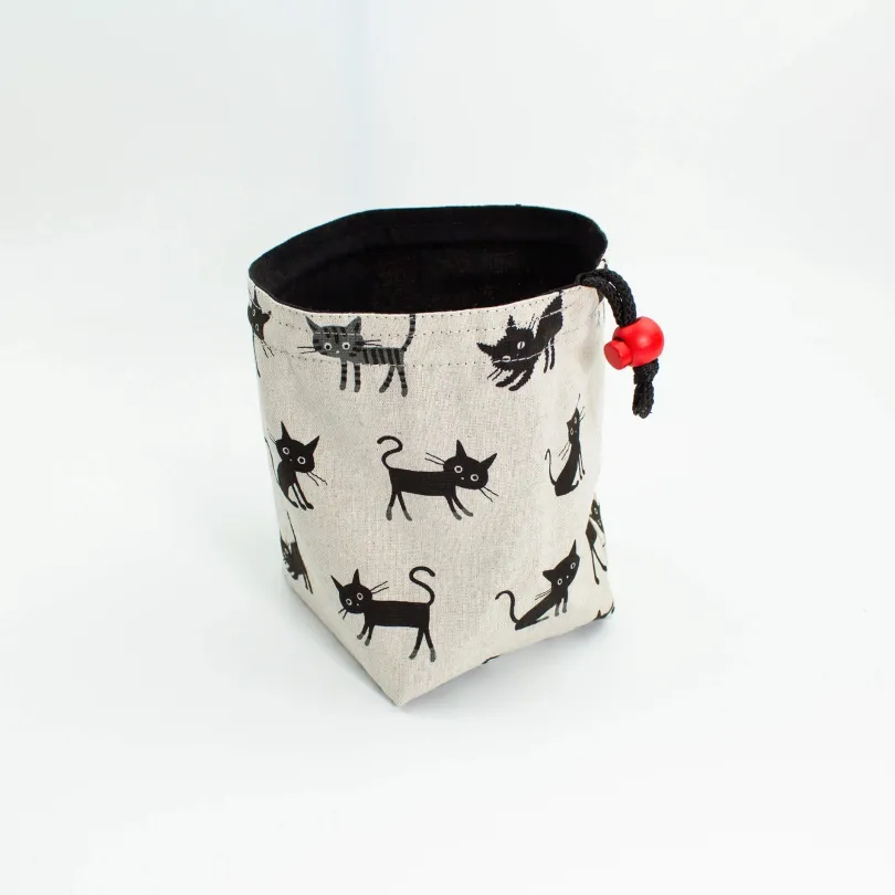 Coco Cat ARU of Holding Accessory & Dice Bag