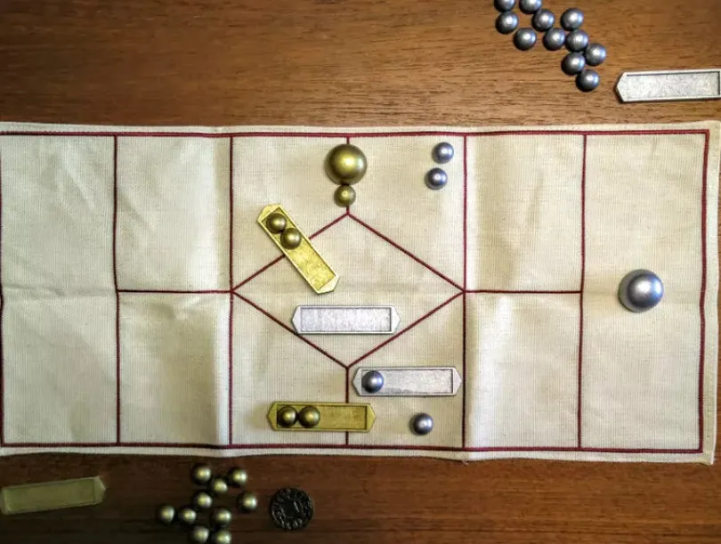 HIRÞ: The Viking Game of Royal Conflict (Hird)