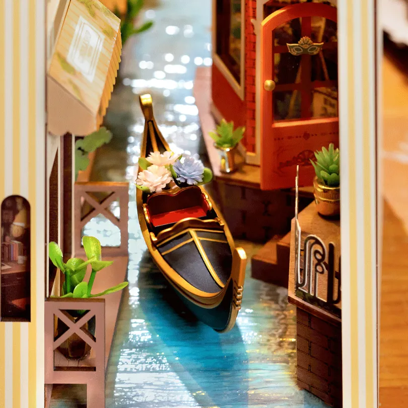 Romantic Venice - Book Nook Kit - Rolife