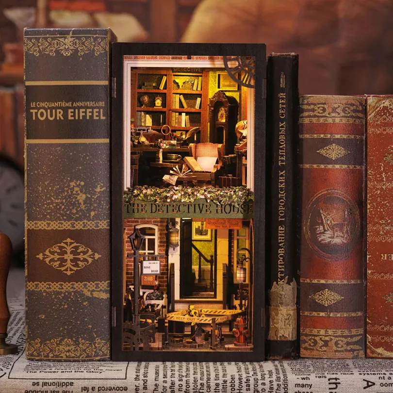 Rose Detective Agency - Book Nook Kit - CuteBee