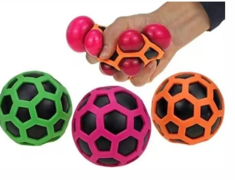 SQUEEZE FOTBOLL 8CM