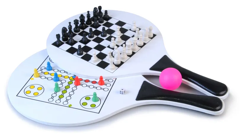 Strandtennisset I Tra Med Spelplan For Fia Och Schack