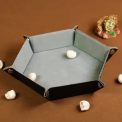 Velvet PU Leather Folding Hexagon Dice Tray - Grå